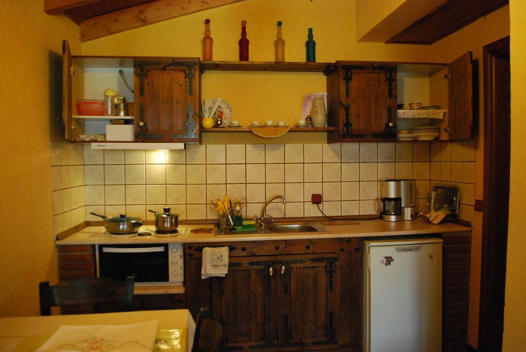 Tzivaeri Otel Likodhrómion Dış mekan fotoğraf