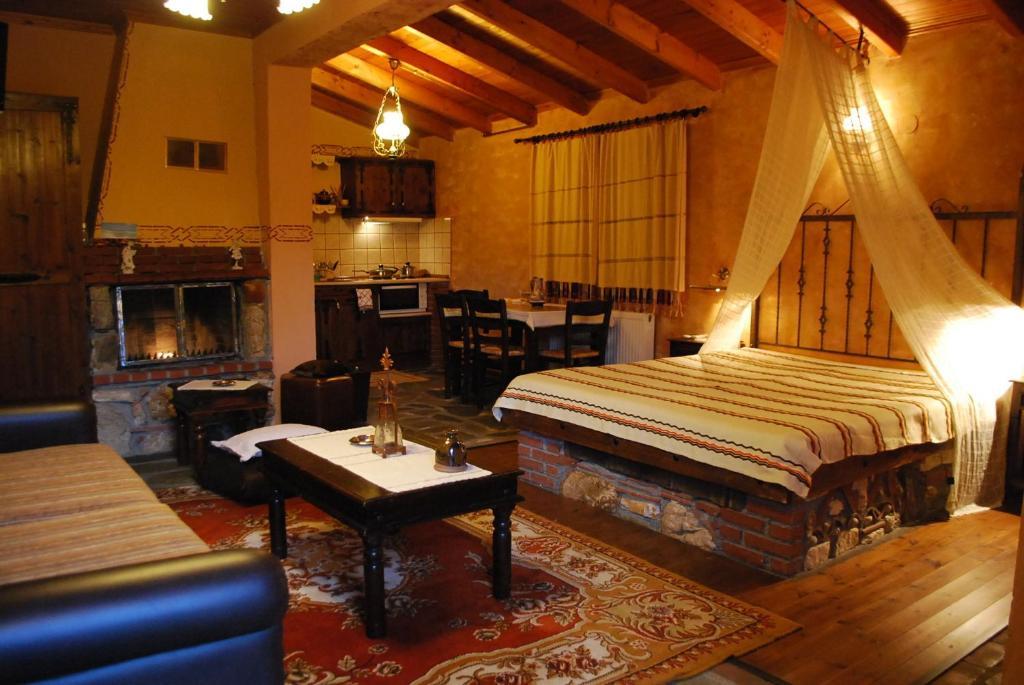 Tzivaeri Otel Likodhrómion Oda fotoğraf