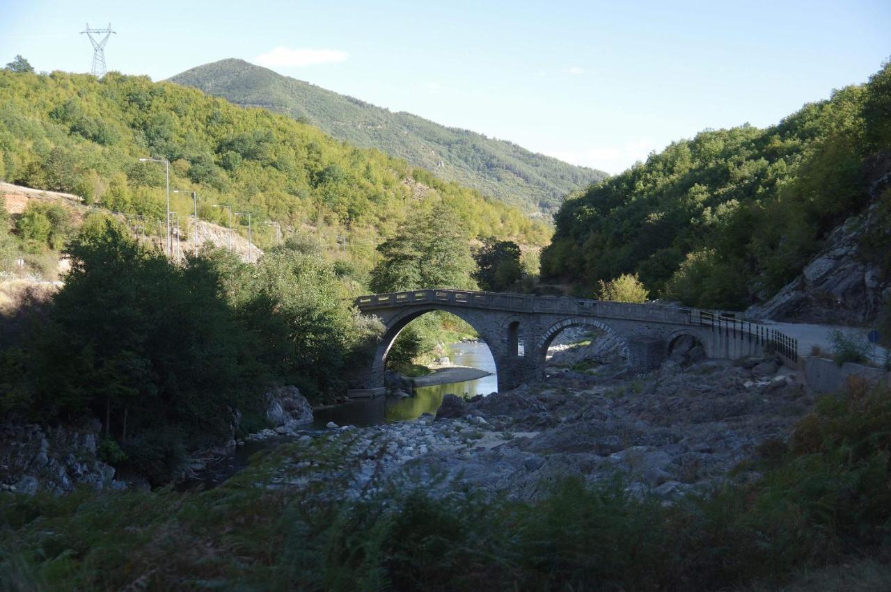 Tzivaeri Otel Likodhrómion Dış mekan fotoğraf